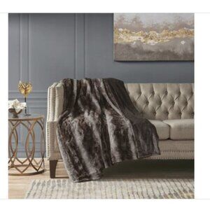 Madison Park Zuri Oversized Faux Fur Throw 60x70"